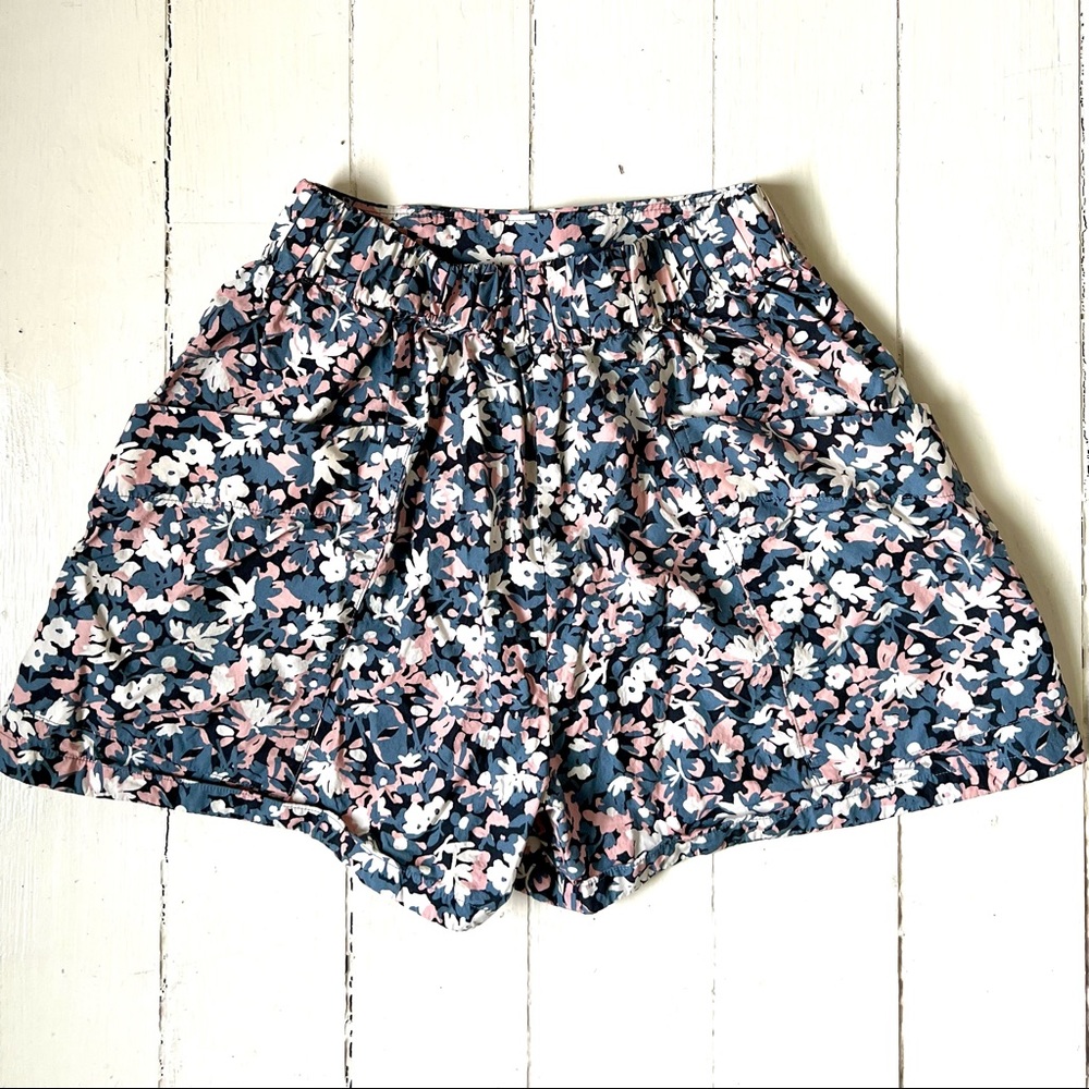 Uniqlo Flared Floral Shorts XS